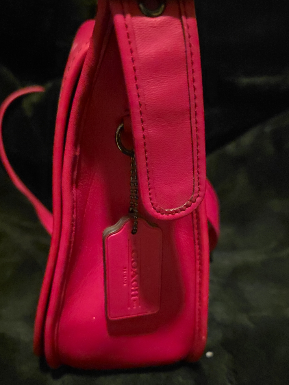 Coach Women's Hot Pink Crossbody Bag - Sleek Leather Shoulder Bag - Picture 3 of 13
